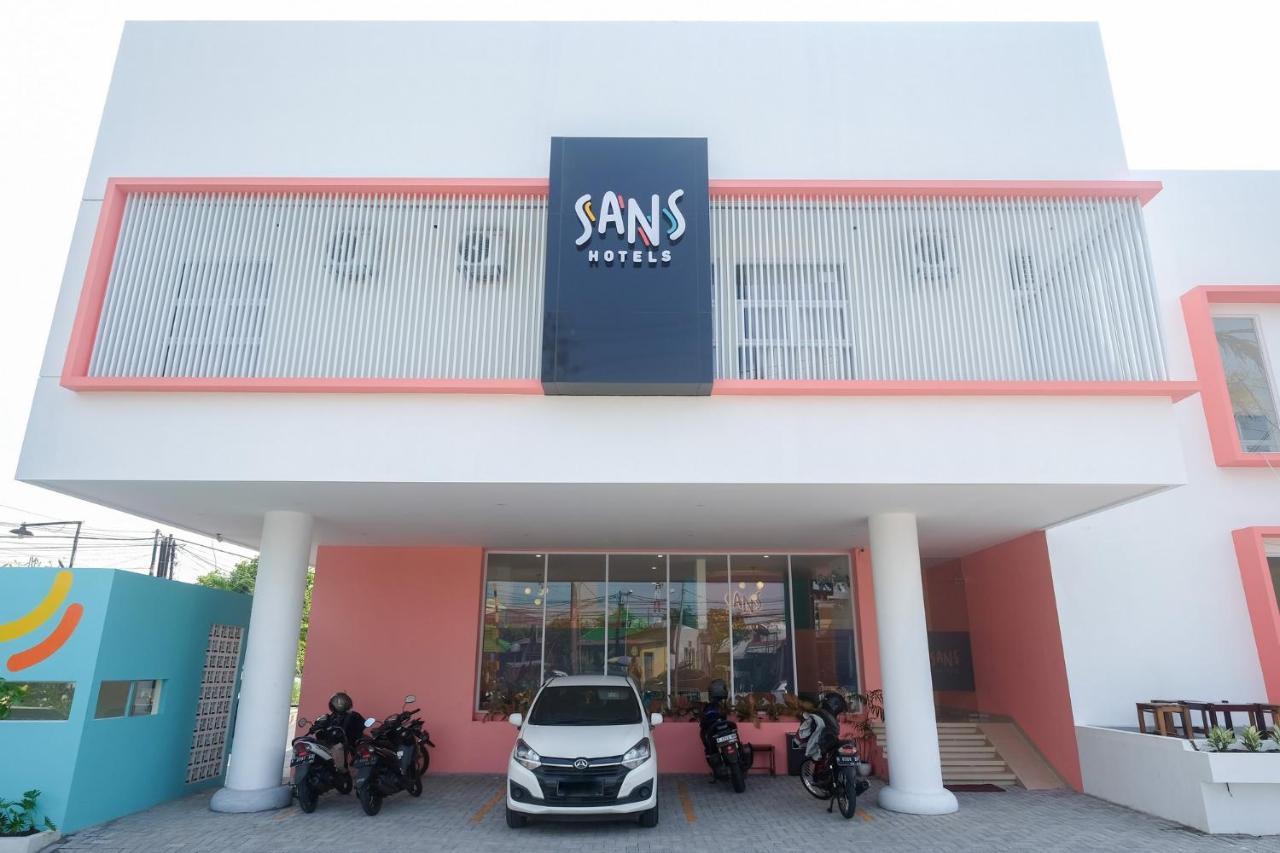 Sans Hotel Aurum Majapahit Semarang Exterior photo