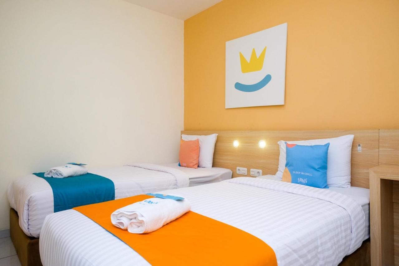 Sans Hotel Aurum Majapahit Semarang Exterior photo