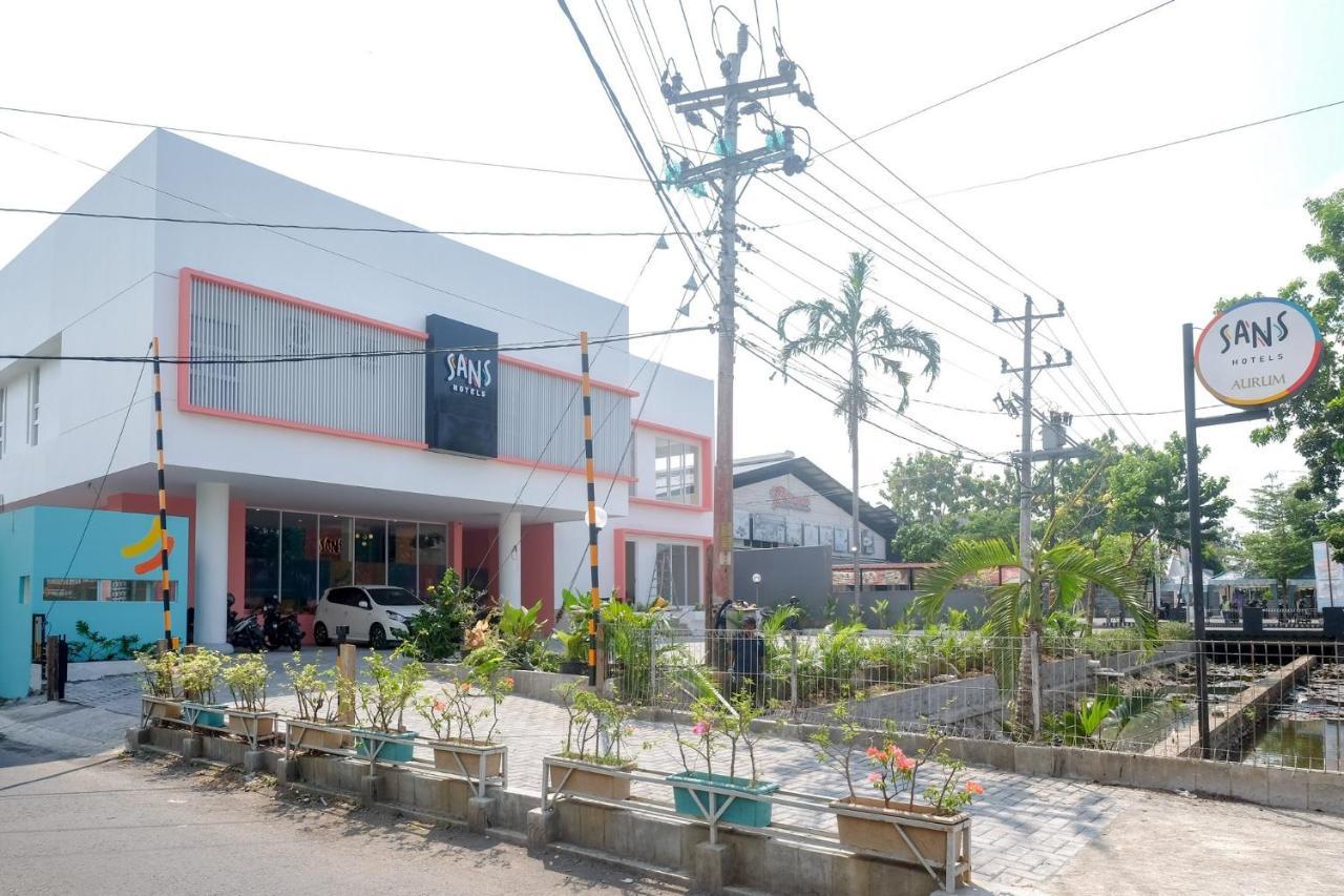 Sans Hotel Aurum Majapahit Semarang Exterior photo