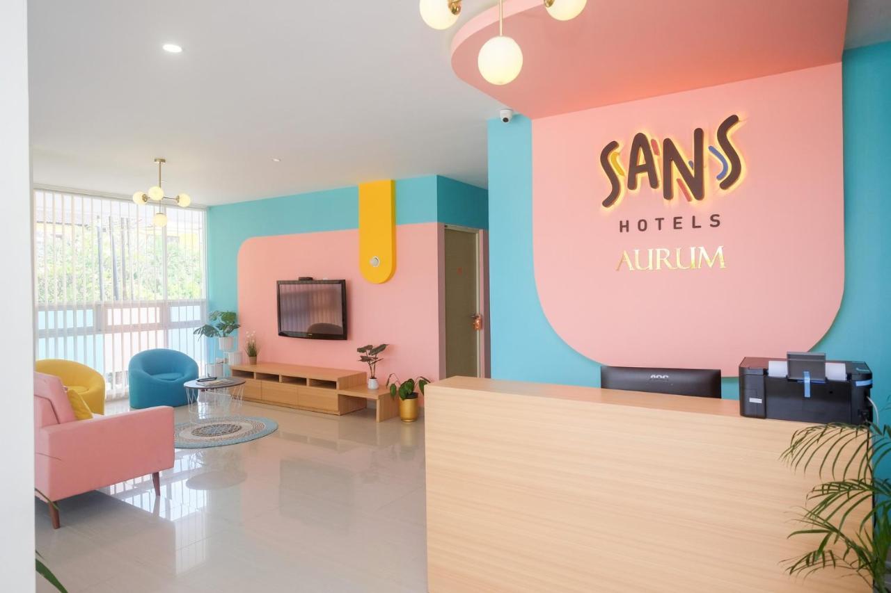 Sans Hotel Aurum Majapahit Semarang Exterior photo